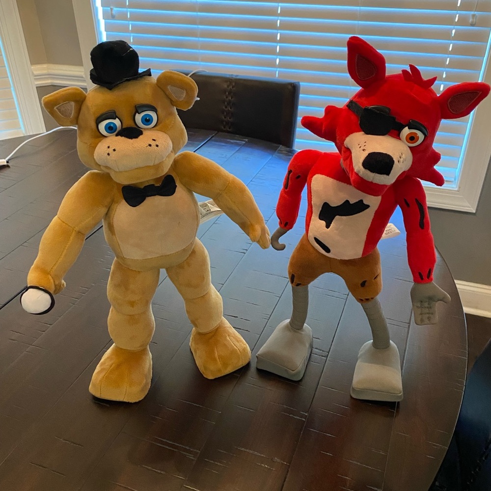Five nights at Freddie’s- 2 standing plush